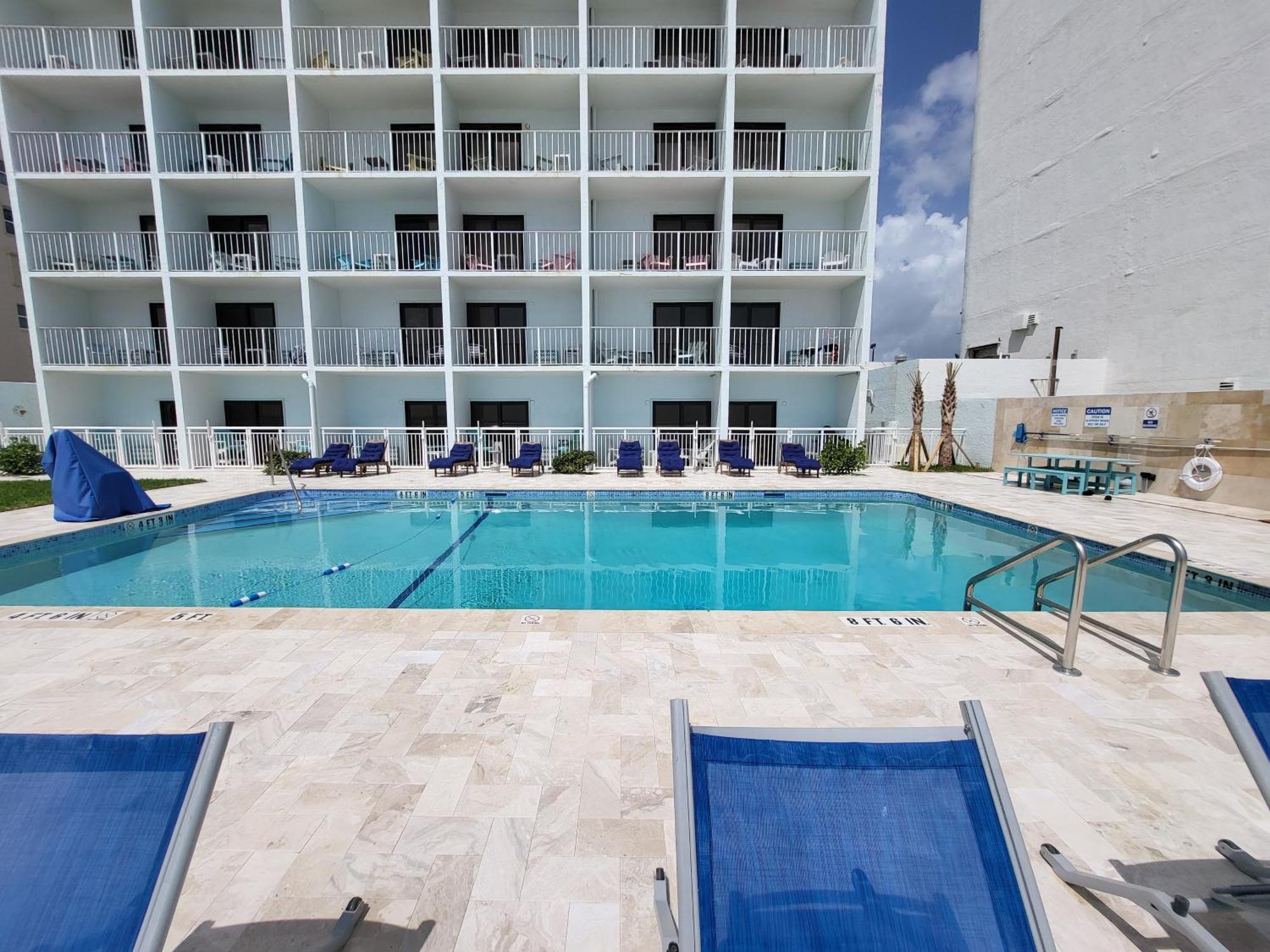 Beachside Hotel - Pool Is Open! Daytona Beach Shores Eksteriør billede